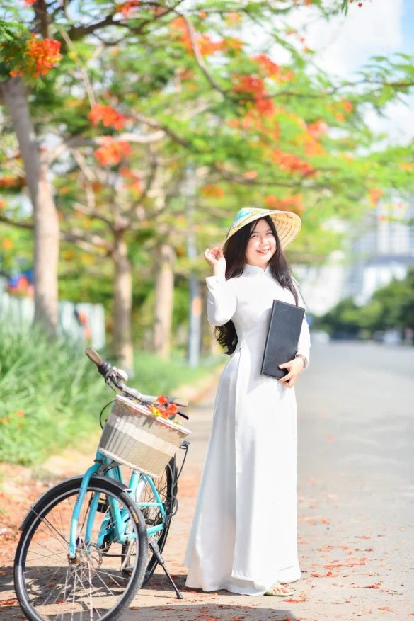 Chụp ảnh áo dài với xe đạp đẹp