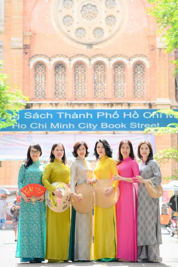 Anh ao dai dep 3 min