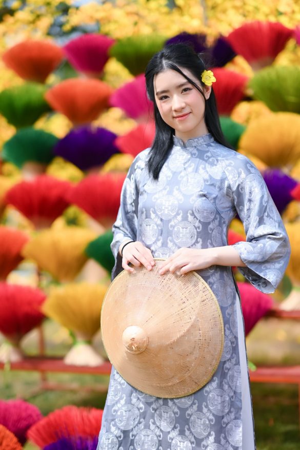 Anh ao dai tet dep 1 min