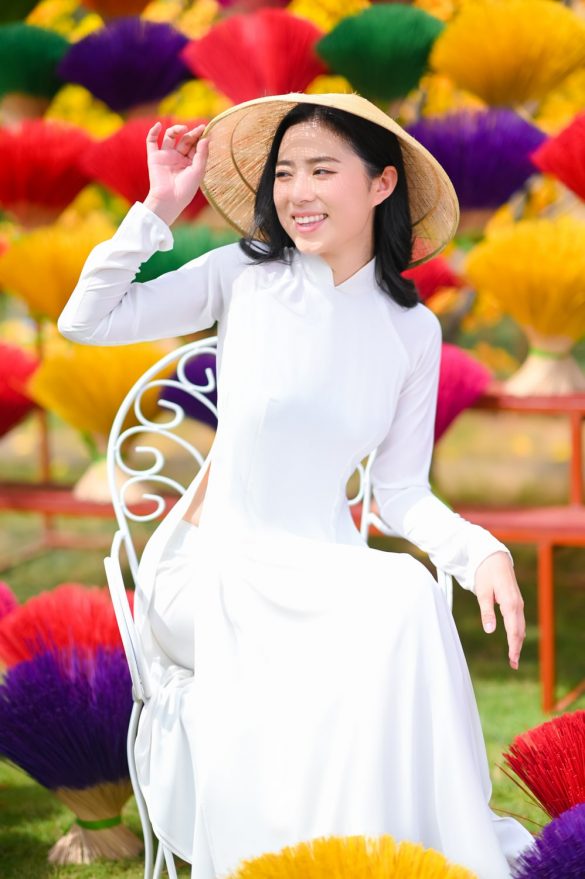 Anh ao dai tet dep 6 min