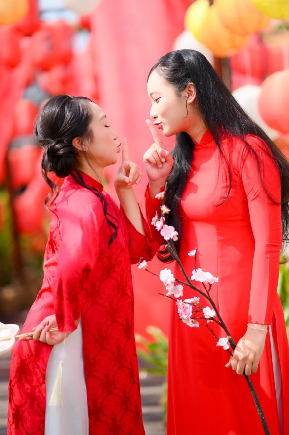 Anh ao dai tet min 12