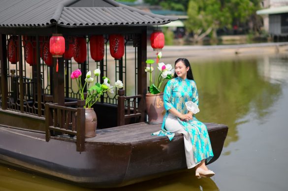Anh ao dai tet min 22