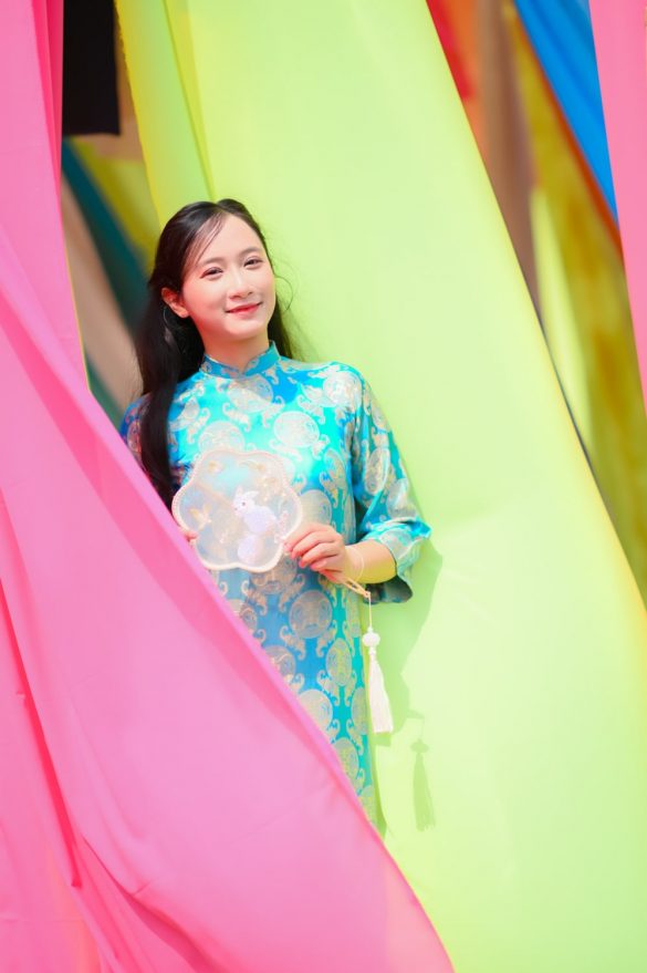 Anh ao dai tet min 25