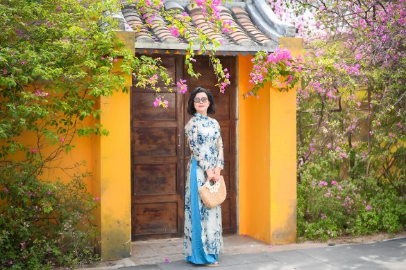 Ảnh cô ba Sài gòn hiện đại