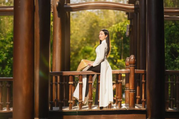 Ảnh áo dài trong ánh hoàng hôn